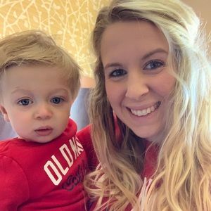 Meet your Posher, Elizabeth